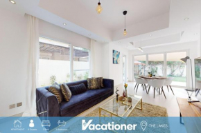 The Lakes - Contemporary Three Bedroom Villa